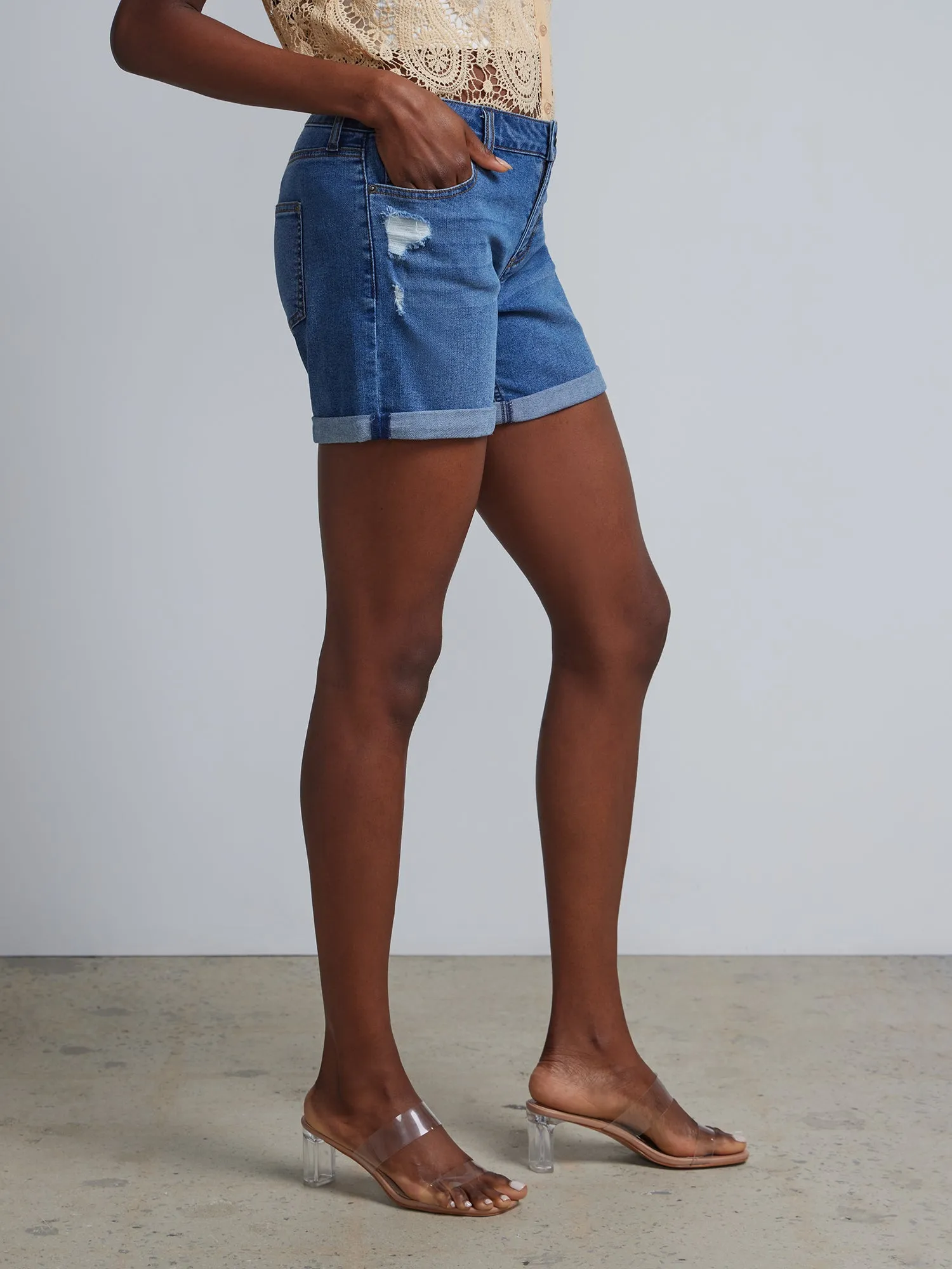 Essential Mid-Rise Denim 5-Inch Boyfriend Short - Dark Wash