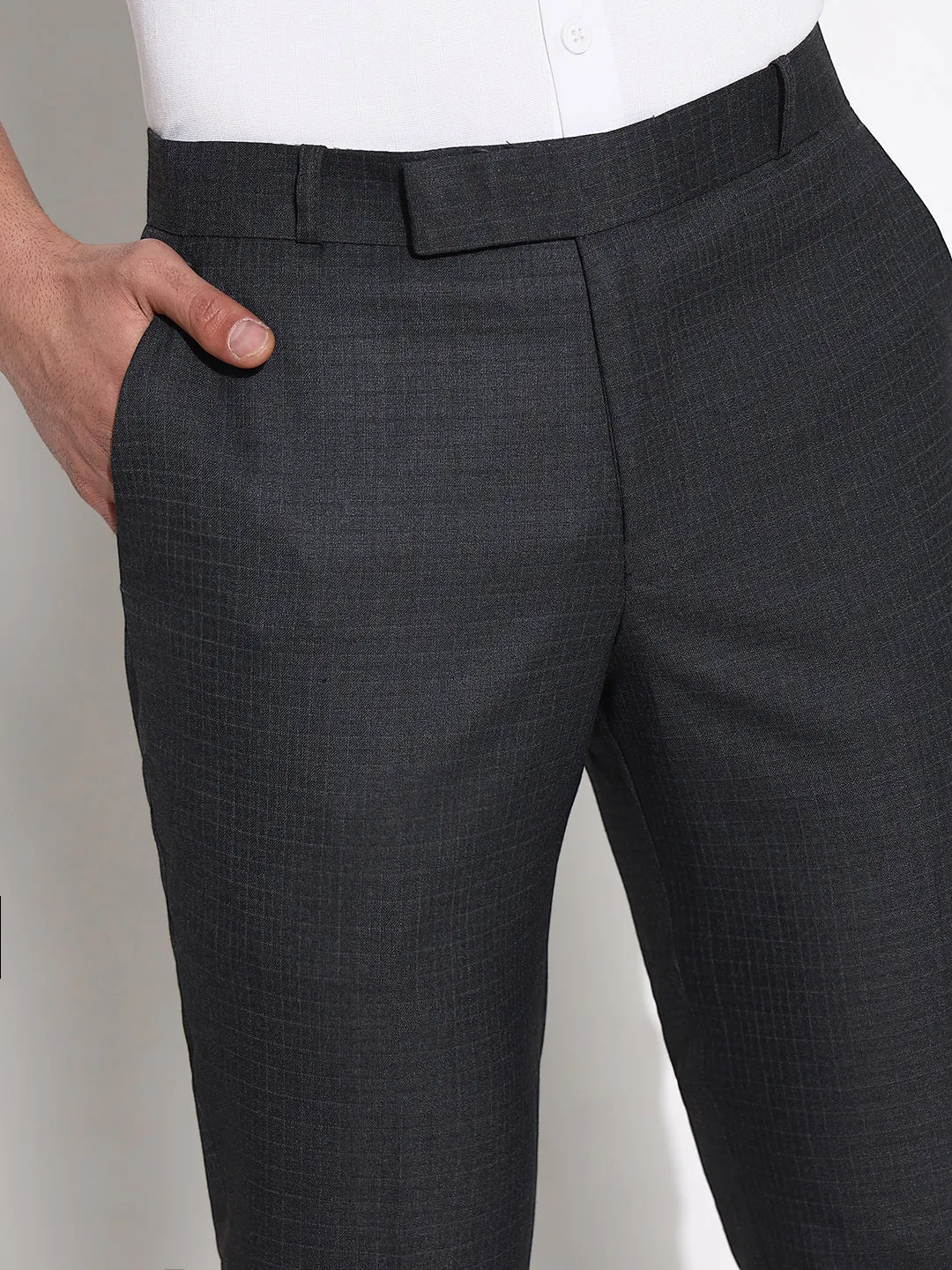 Men Charcoal Solid Tapered Fit Formal Trousers