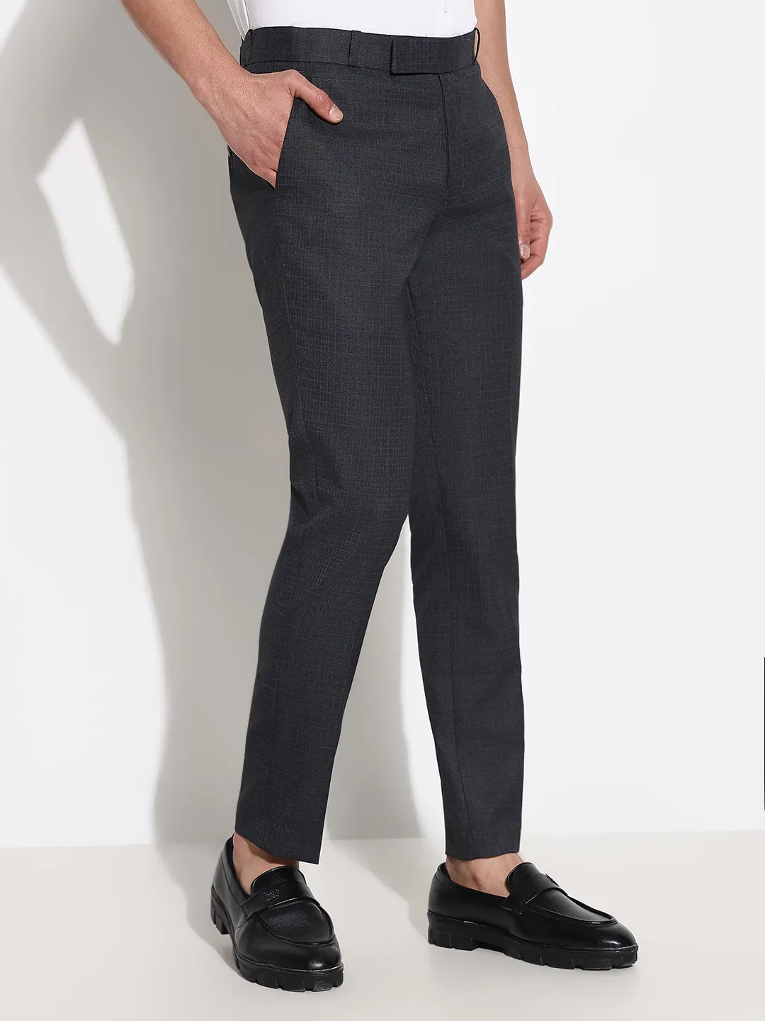 Men Charcoal Solid Tapered Fit Formal Trousers