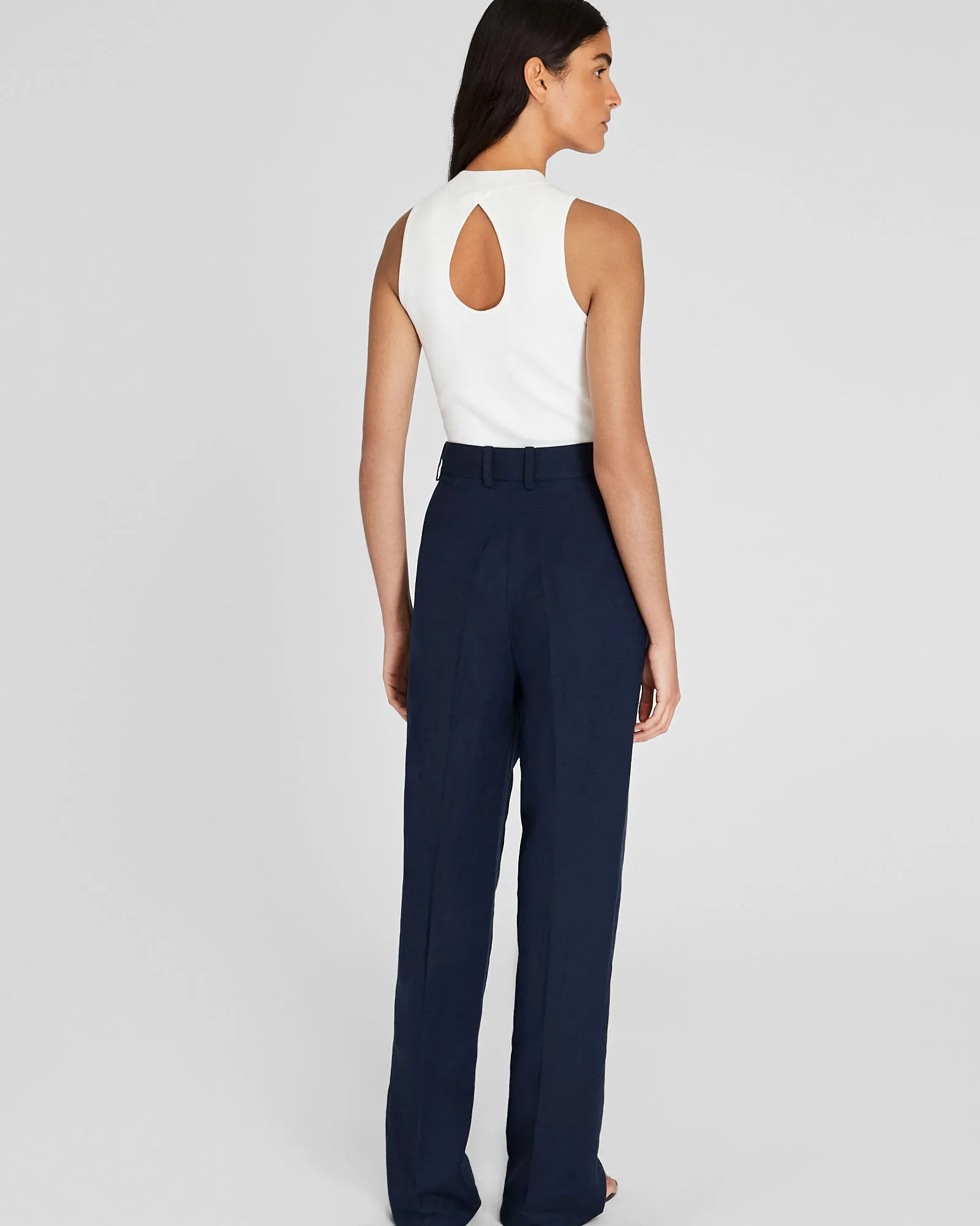 Pleated Linen Blend Trouser