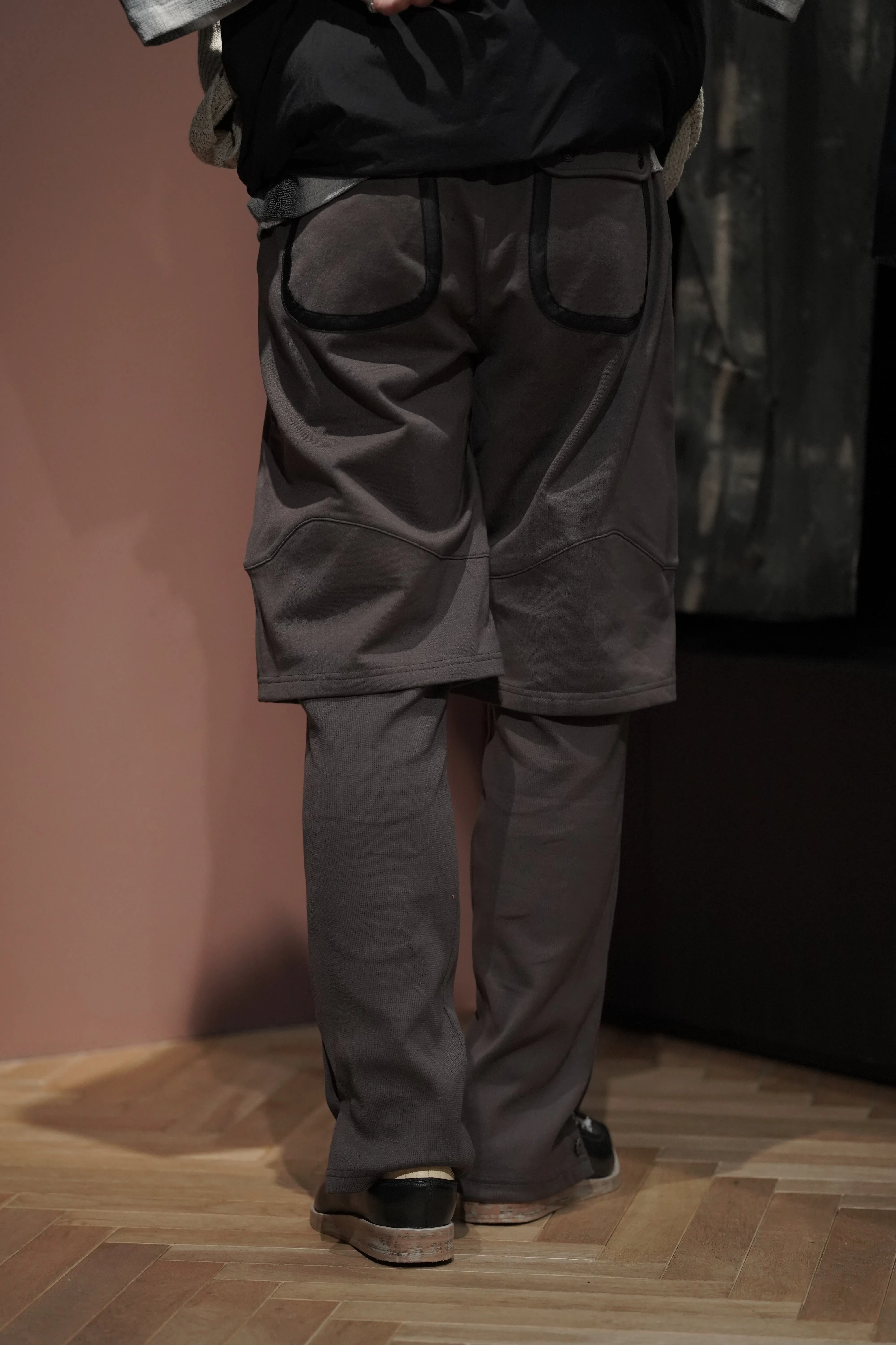 STEAF TREKKING SWEAT PANTS (TAUPE CHARCOAL)