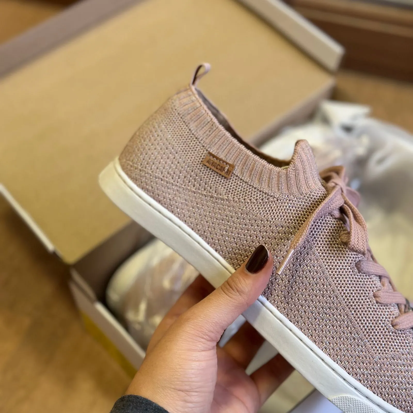 Tênis Ana Capri Casual Detalhe A C300000409