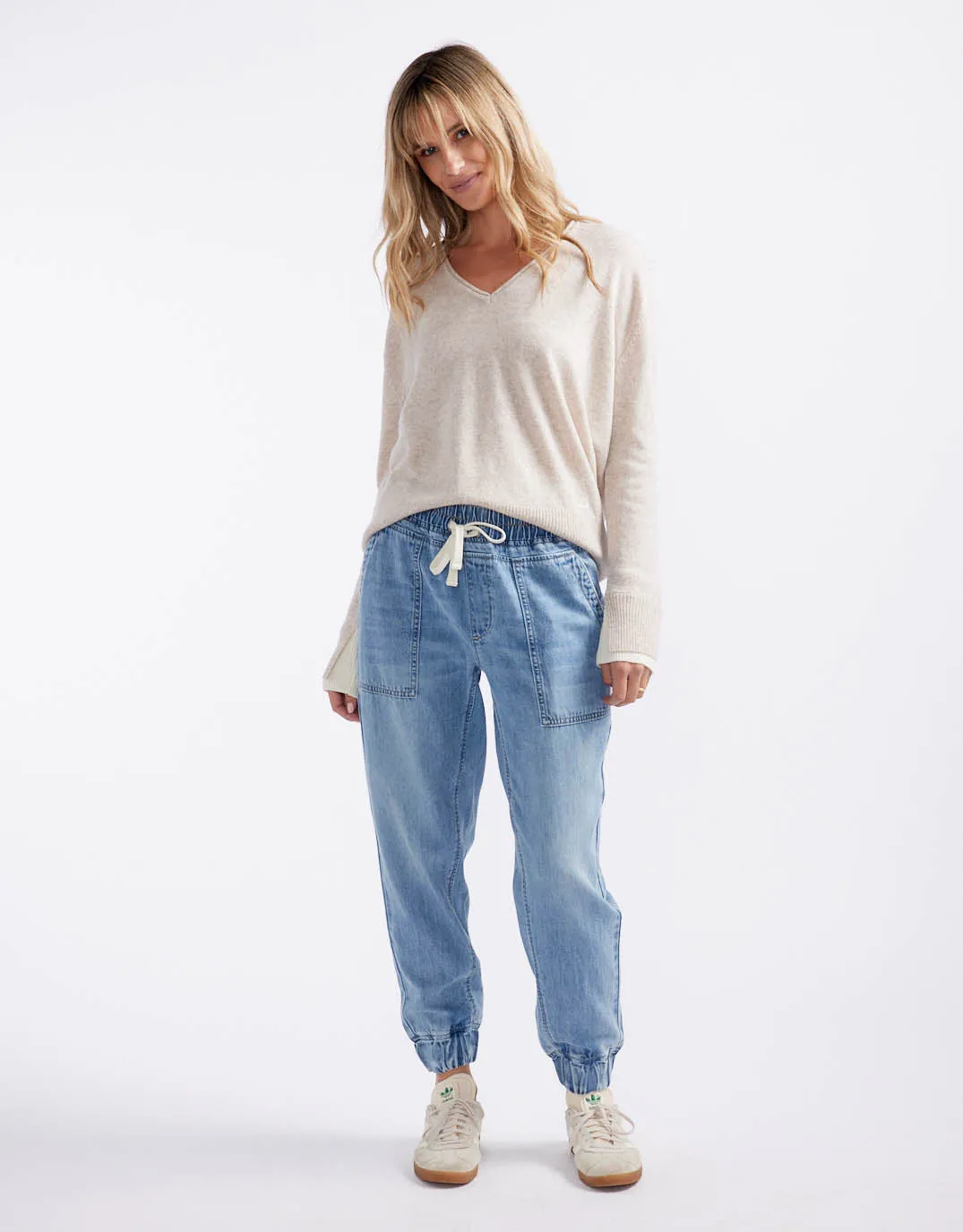 Weekend Utility Pants - Mid Wash